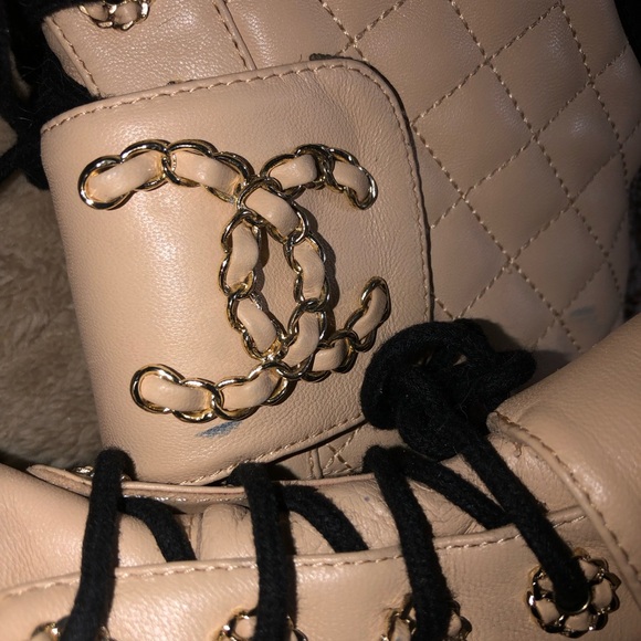 Chanel Beige and Black Lace-Up Moto Boots size 40 euro size approx size 10 Rare - Picture 4 of 17